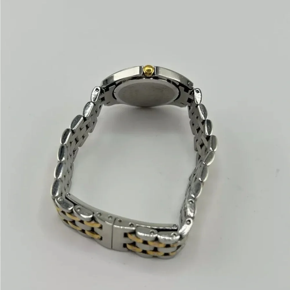 MOVADO Swiss Quartz All Steel Women’s Watch New Battery #184